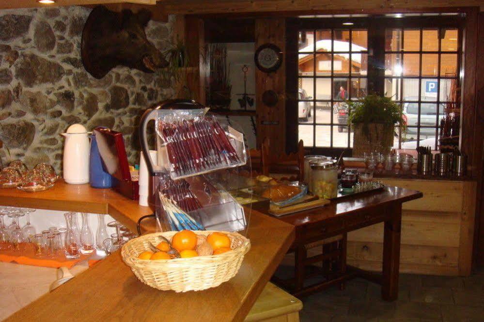 Restaurant Les Lilas Hotel 3*
